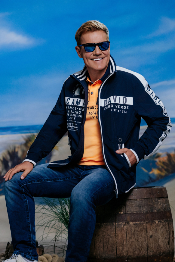 Blouson mit Logo-Tapes und Artworks