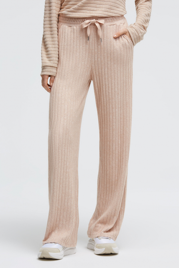 Flauschstrickhose Wide Leg mit Rippstruktur