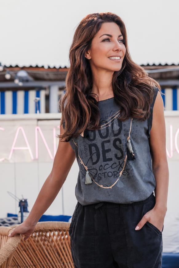 Ärmelloses Shirt mit Print und Quasten black