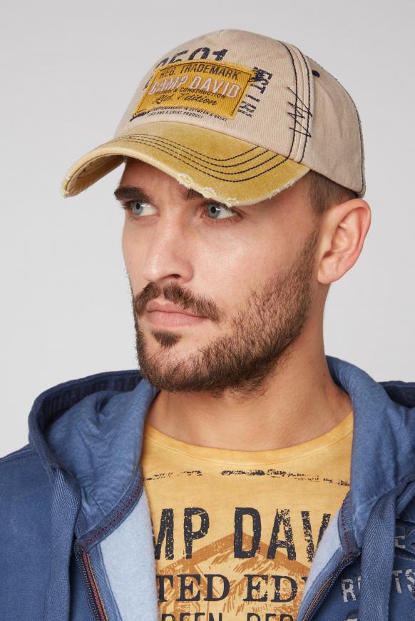 Base Cap mit Artwork und Used-Optik
