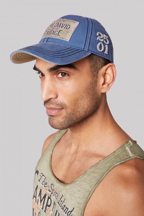 Base Cap mit Label Patch und Stickerei