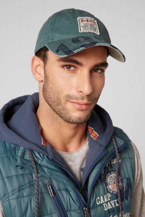 Base Cap mit Used Look und Artwork