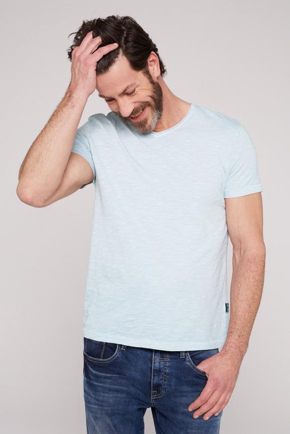 Basic T-Shirt mit V-Neck und Used-Optik
