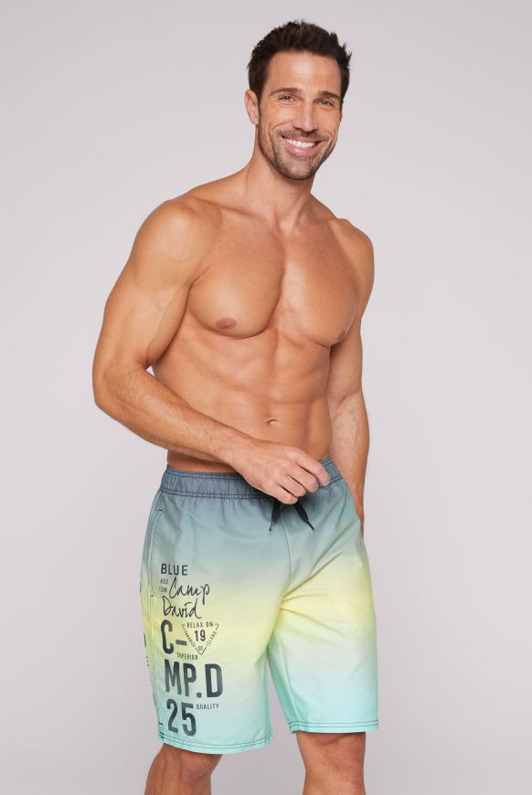 Beachshorts Dip Dye mit Label Prints