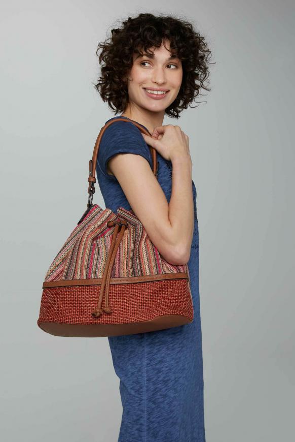 Beuteltasche im bunten Ethno Look