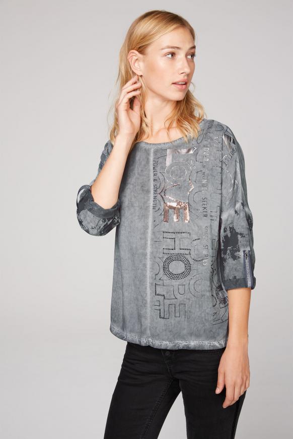 Blusen-Shirt Oil Dyed mit Artwork-Design