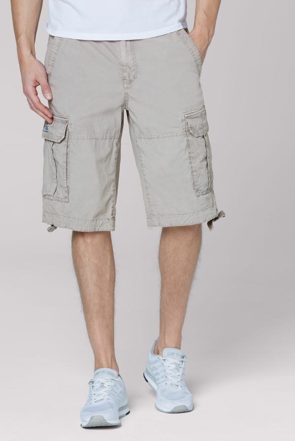Cargo Shorts mit Klappentaschen