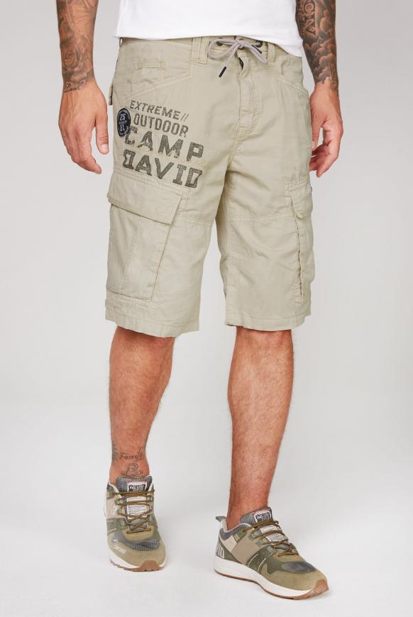 Cargo Shorts mit Logo-Applikationen