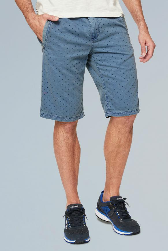 Chino Shorts mit All Over Print