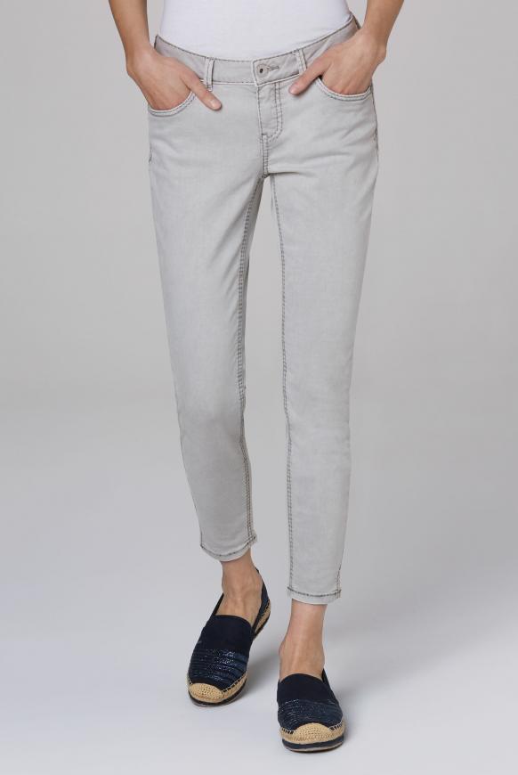 Coloured Denim MI:RA mit verkürztem Bein