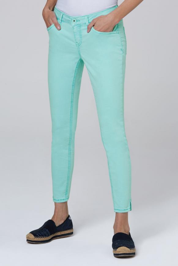 Coloured Denim MI:RA mit verkürztem Bein