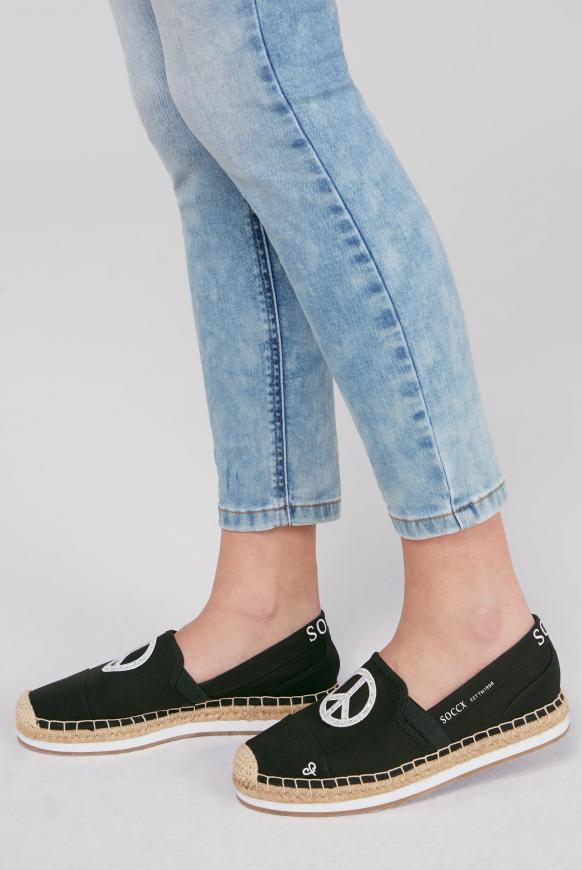 Espadrille mit Artwork und Plateau-Sohle
