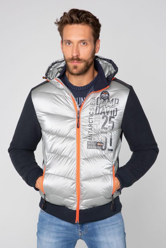 Fleecejacke im kontrastvollen Materialmix