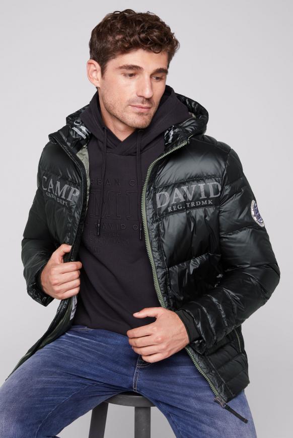 Glänzende Daunenjacke mit Rücken-Artwork