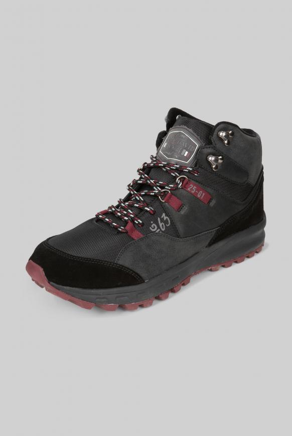 Hiking Sneaker mit griffiger Sohle