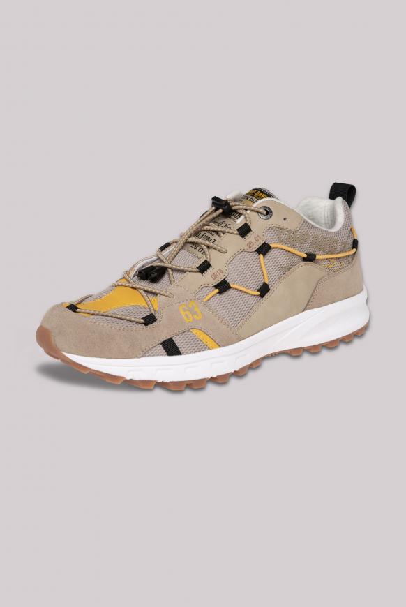 Hiking Sneaker mit Mesh-Struktur