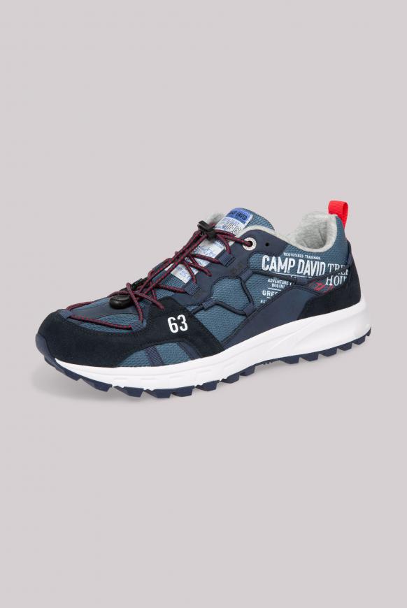 Hiking Sneaker mit Mesh-Struktur