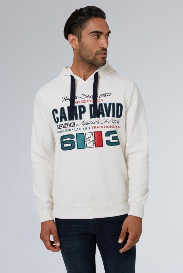 Hoodie mit großen Label-Applikationen