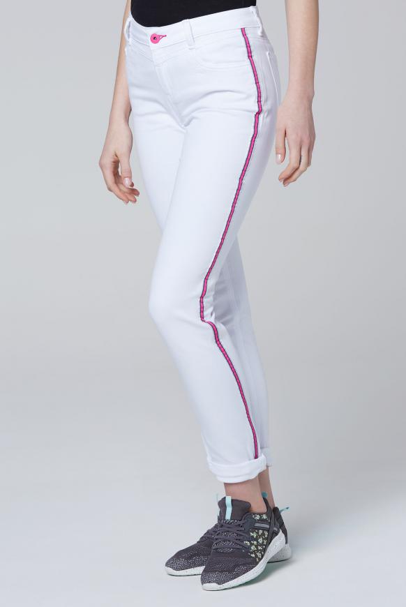 Jeans CH:EA aus Jogg Denim mit Streifen-Tape