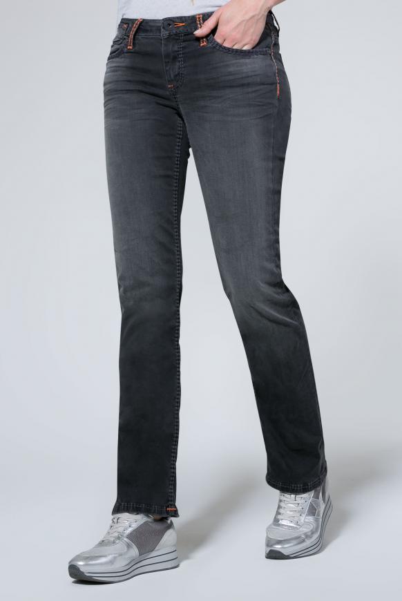 Jeans CO:LE in Used-Optik und Bootcut