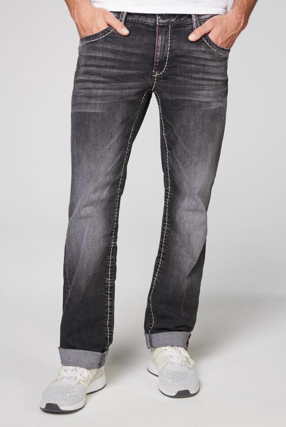 Jeans CO:NO im Vintage Look mit farbigen Nähten
