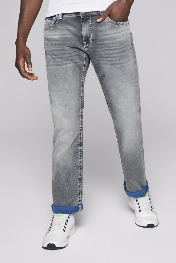 Jeans CO:NO mit gefärbter Innenseite
