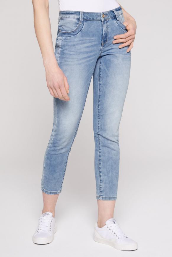 Jeans DA:NA mit Seitennaht-Einsatz