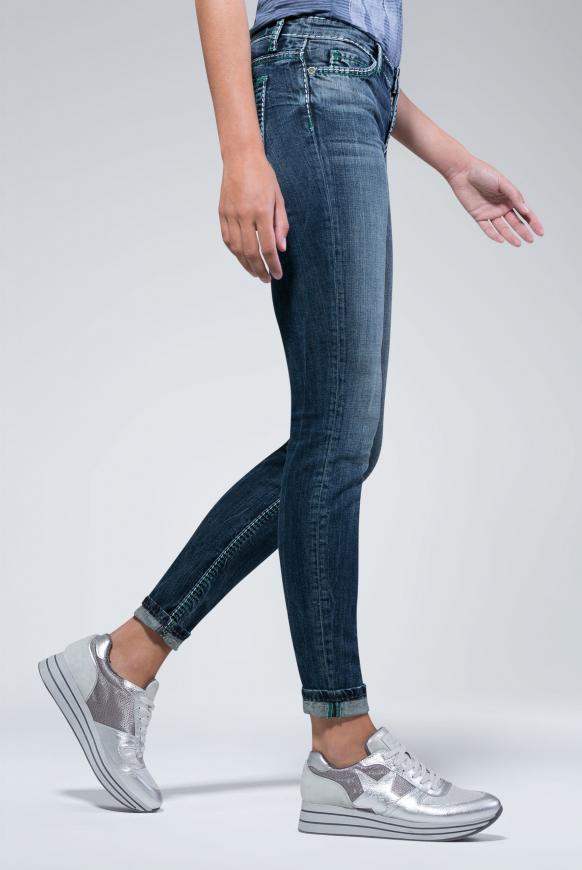 Jeans HE:DI mit dunkler Vintage-Waschung