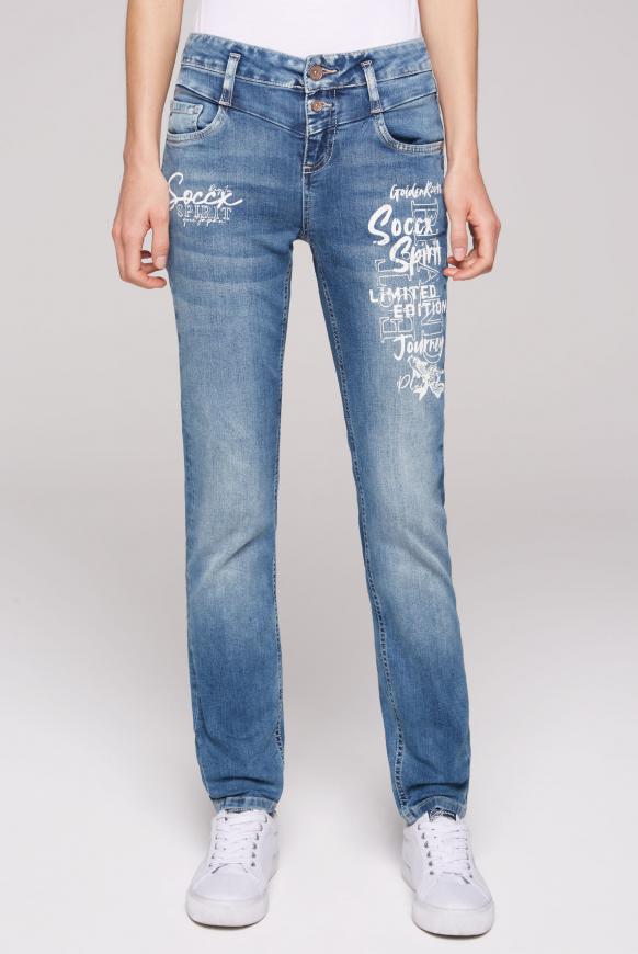 Jeans KA:RA mit Label Prints