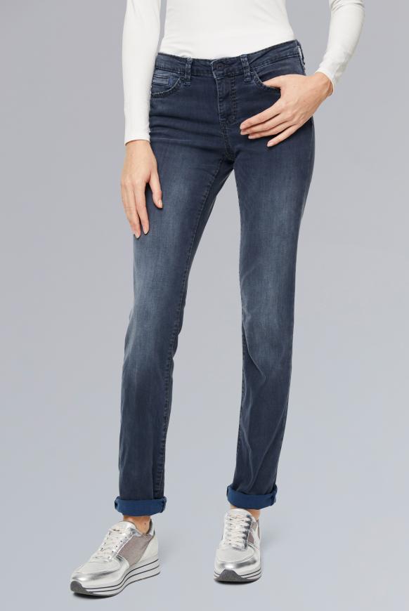 Jeans RO:MY mit breiten Nähten und gefärbter Innenseite