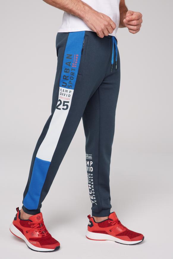Jogginghose mit Streifen-Design an der Seite