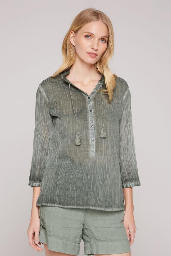 Krepp-Bluse mit Stickerei und Spitzeneinsatz sage green