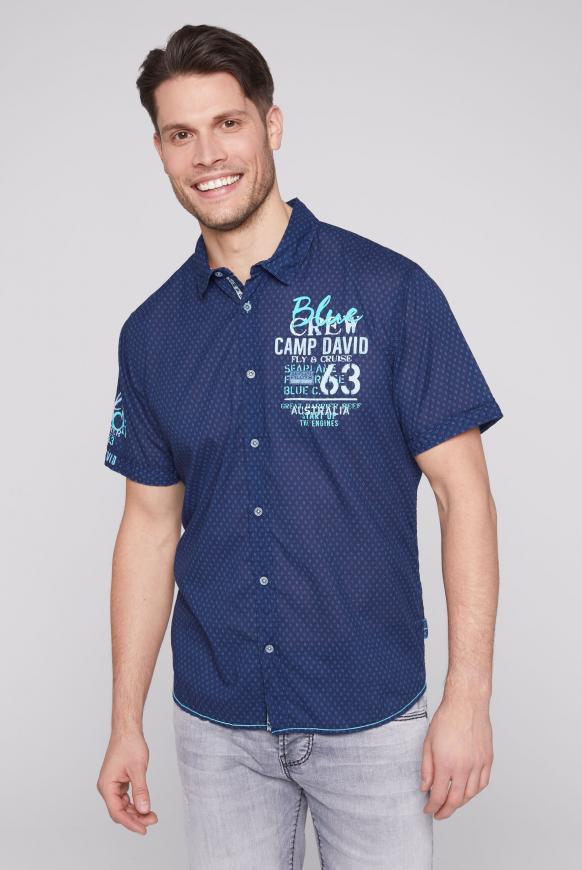 Kurzarmhemd mit Photoprint auf dem Rücken bright blue