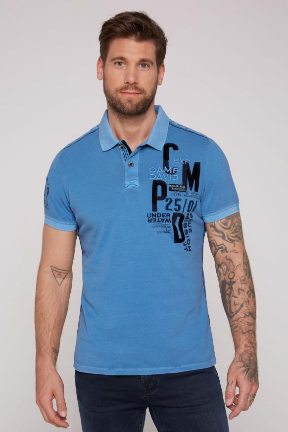 Kurzarmpolo aus Pikee mit Artworks pacific blue