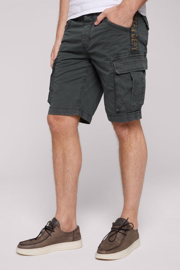 Kurze Cargo Shorts mit Seitentapes