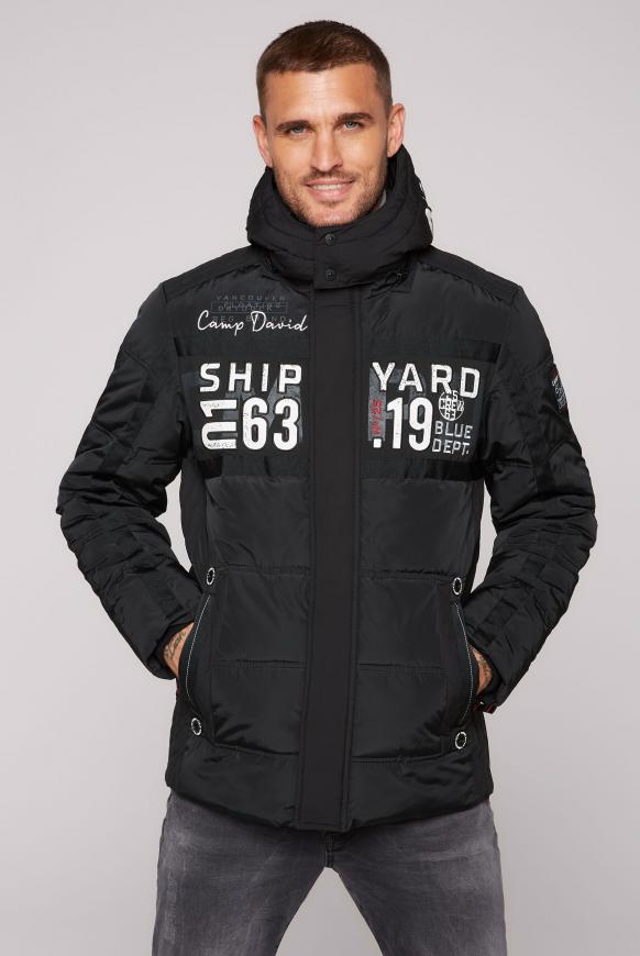 Lange Steppjacke mit Kapuze und Artworks