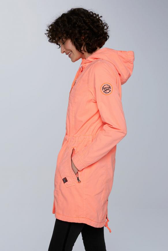 Leichter Parka mit Kapuze und Taillenband