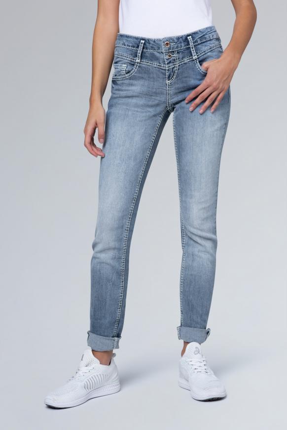 Light Used Jeans KA:RA mit Doppelknopf