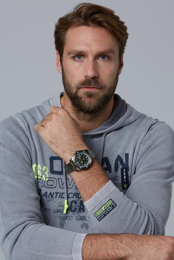 Matte Edelstahluhr mit Gliederarmband