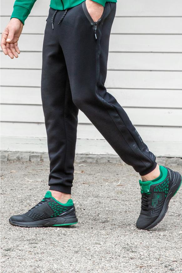 Moderner Sneaker mit 3D-Struktur black