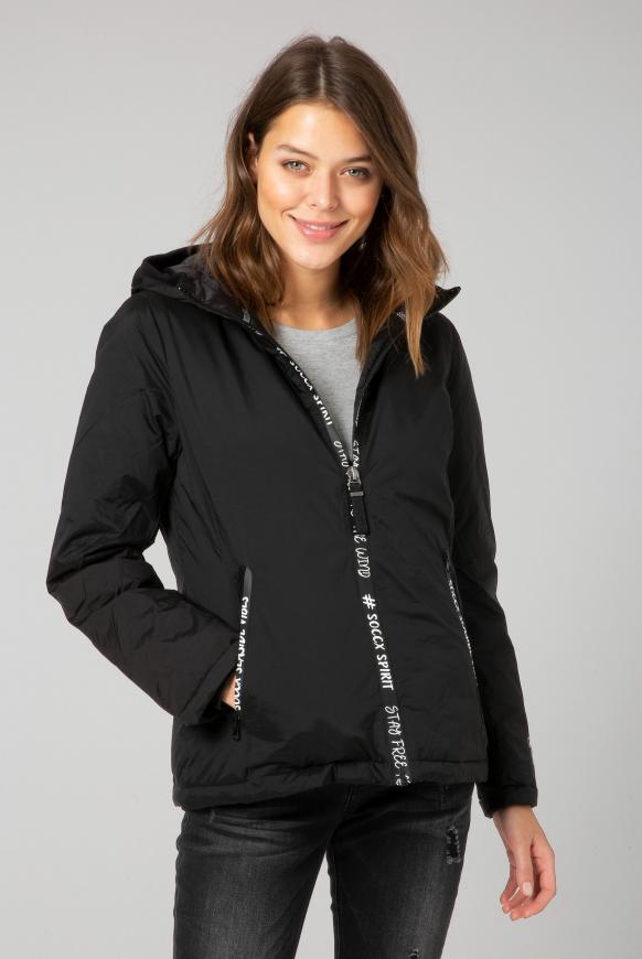 Outdoorjacke mit Kapuze