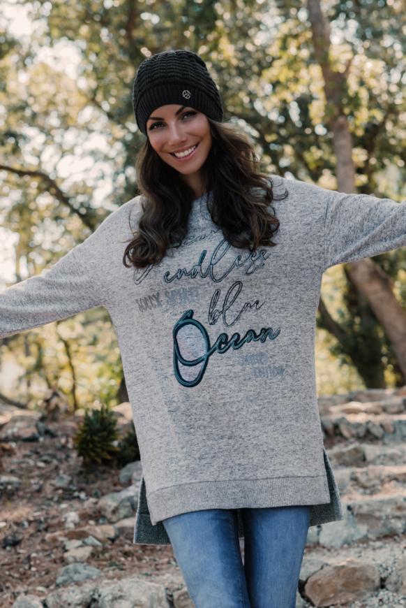 Oversized Pullover mit Glitter Print
