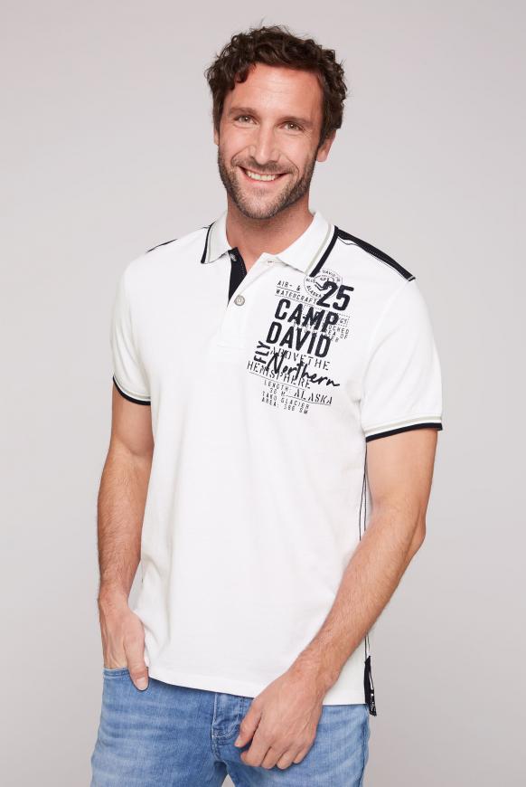 Pikee-Polo mit Label-Applikationen opticwhite