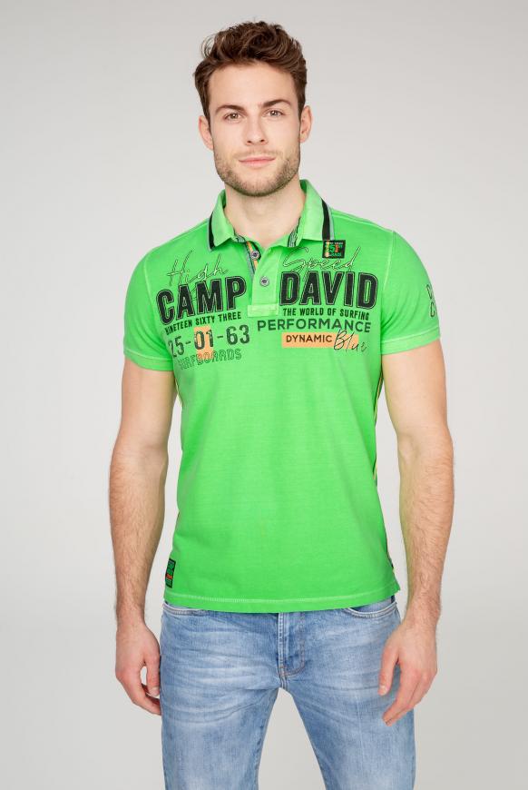 Pikee-Polo mit Logo-Applikationen