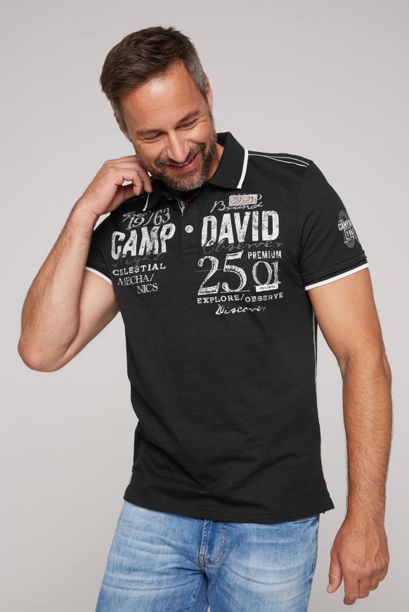 Poloshirt mit Label-Applikationen
