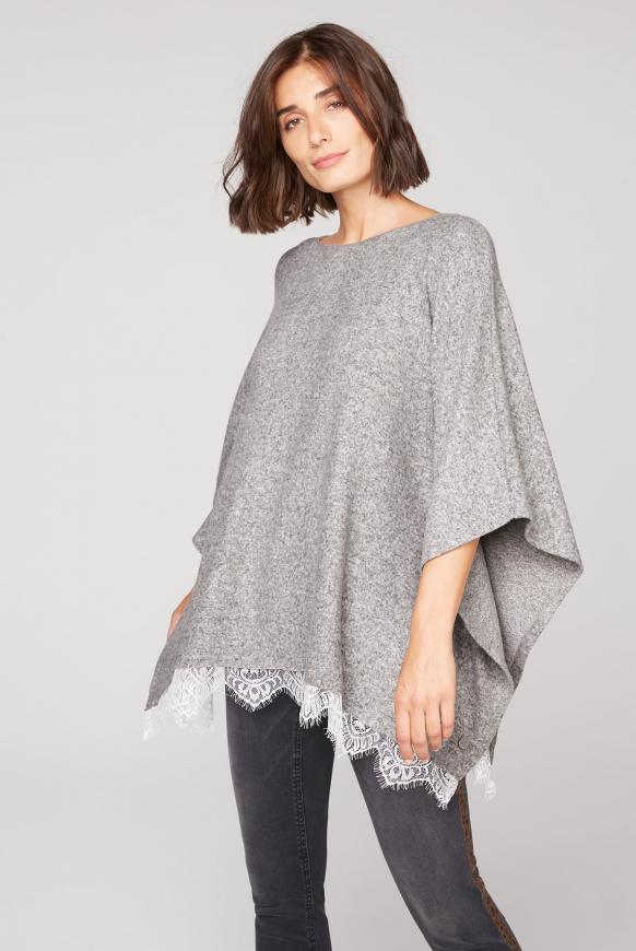Poncho mit Spitzensaum