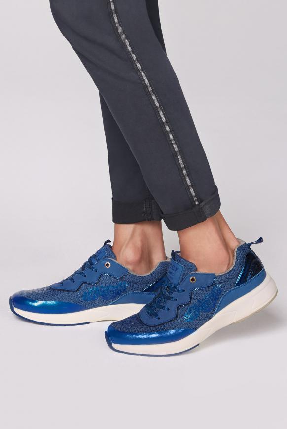 Premium Sneaker im Metallic Look