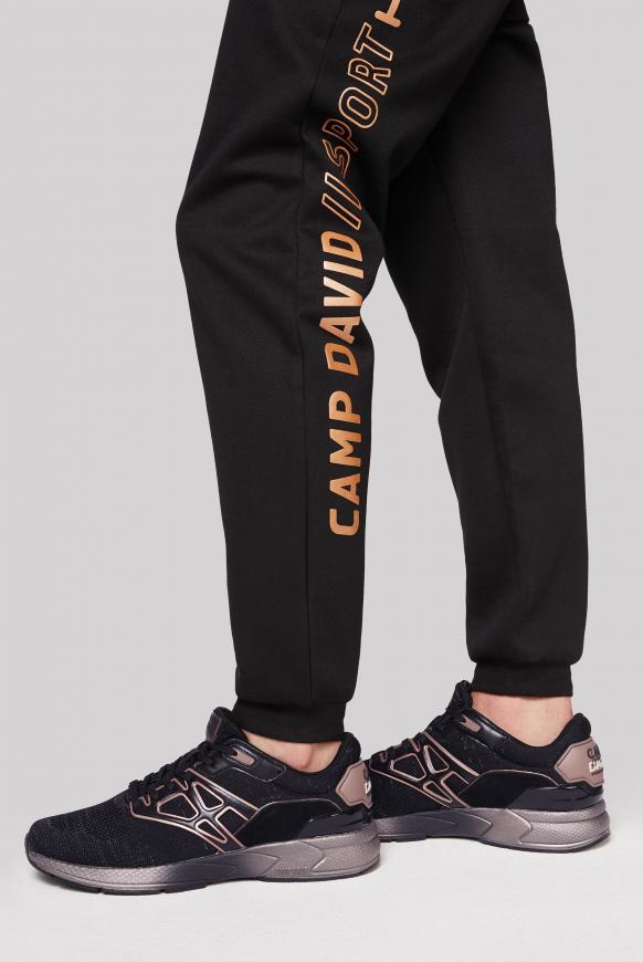 Premium Sneaker mit Strick-Design
