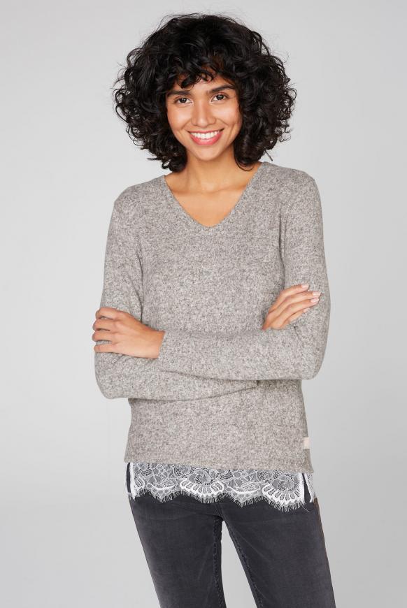 Pullover mit Spitzensaum