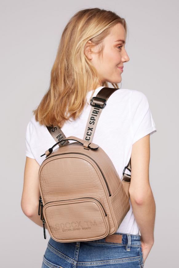 Rucksack mit Kroko-Prägung und Logo-Gurten
